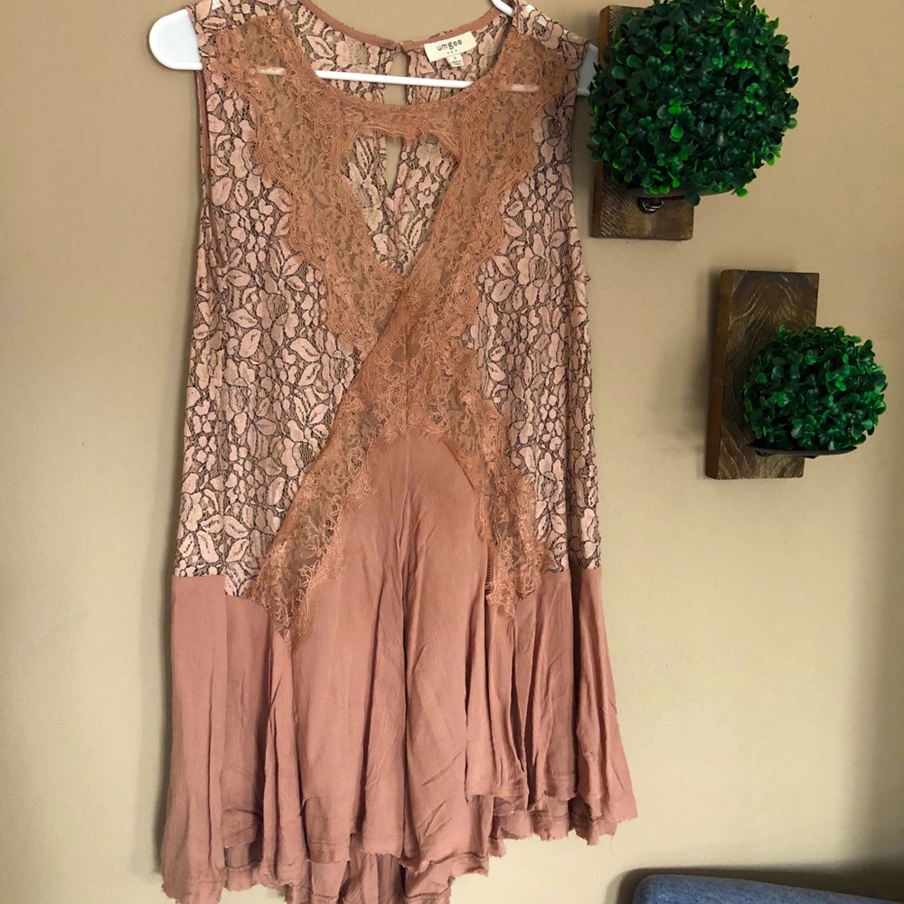 Umgee Lace Key Hole Top